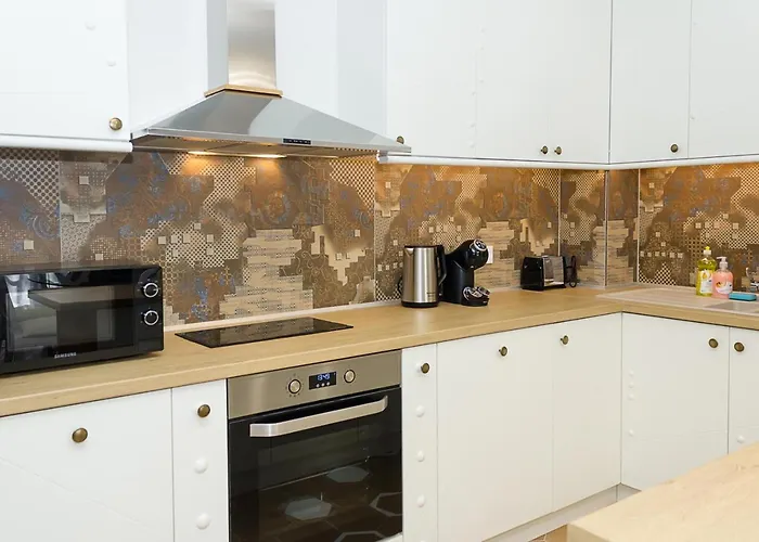 2bd In The Heart Of With Parking - Gold By Flat Mаnаger