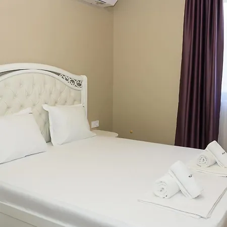 2bd In The Heart Of With Parking - Gold By Flat Mаnаger Apartament *