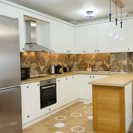 דירה 2bd In The Heart Of With Parking - Gold By Flat Mаnаger