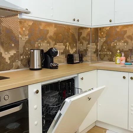 2bd In The Heart Of With Parking - Gold By Flat Mаnаger